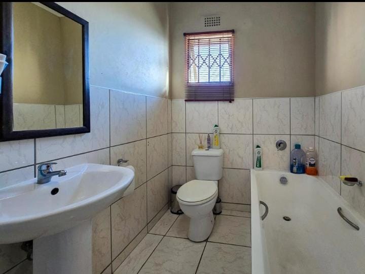 3 Bedroom Property for Sale in Amalinda Eastern Cape